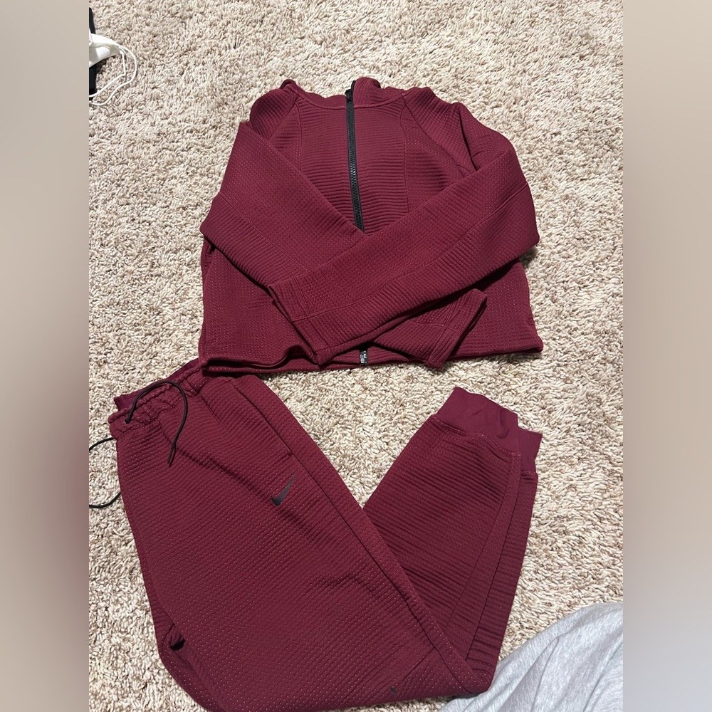 Nike sportswear tech fleece set